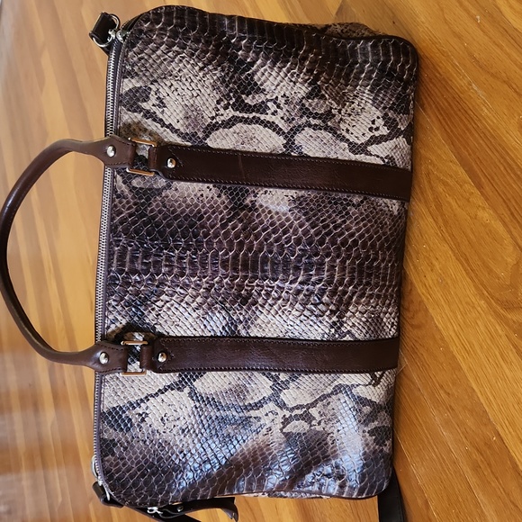Snake Skin Laptop Cross Body - Picture 4 of 12